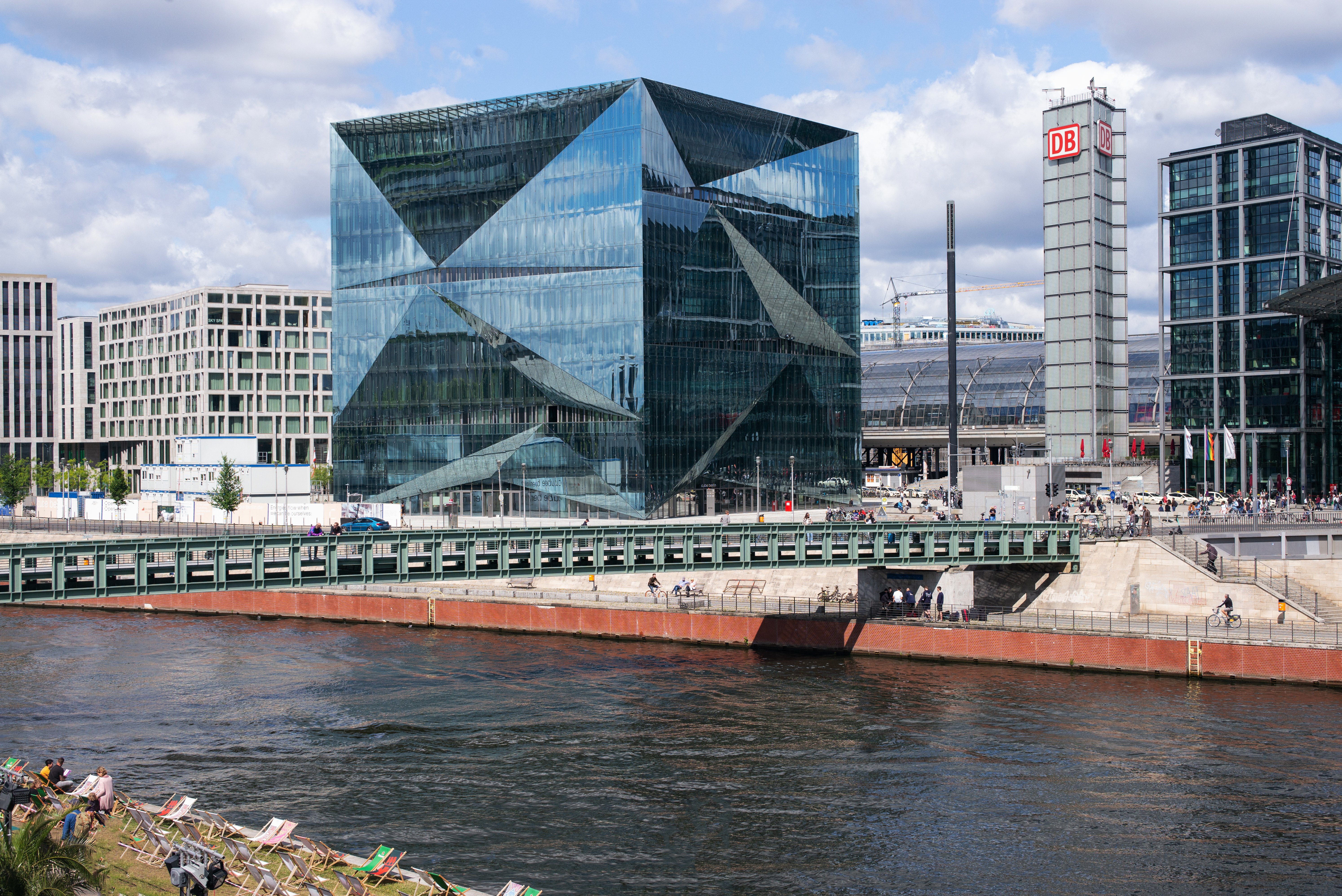 CubeBerlin_L1000225